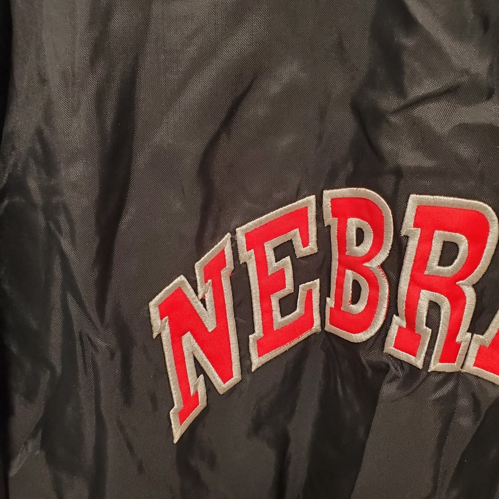 Vintage Starter Nebraska Cornhuskers L Pullover Jacket Black 90s NCAA Patch Logo - Picture 3 of 11